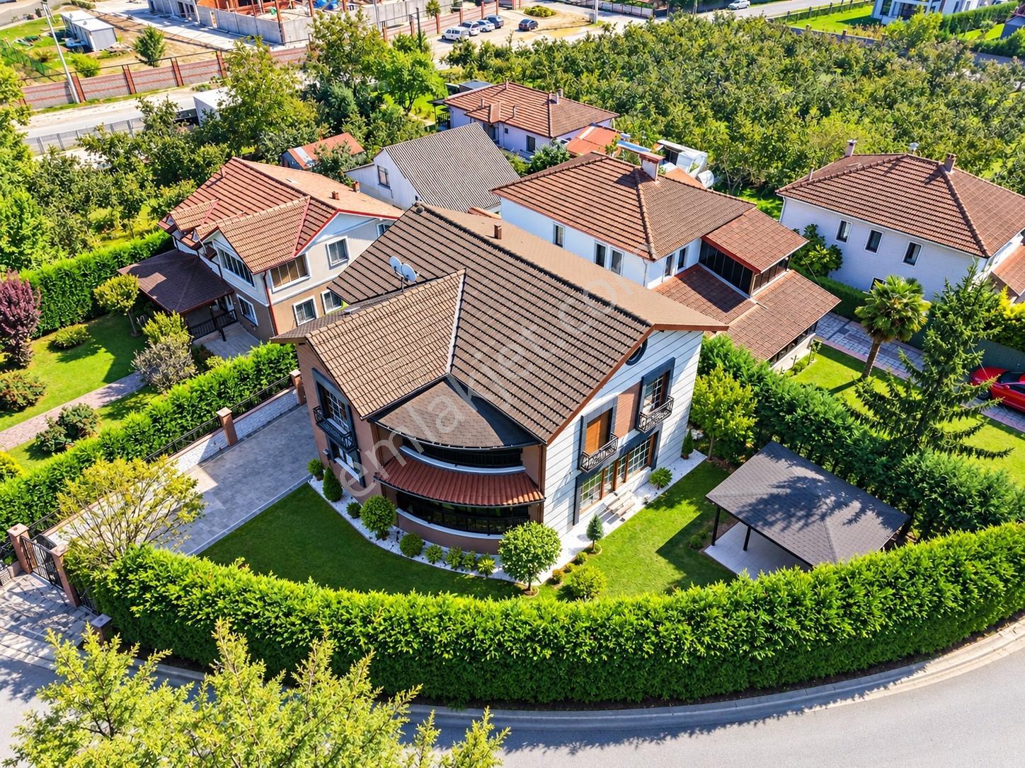 Hak Emlak'Tan Sarayyeri Mah.De Ultra Lüks Satılık 7+1 Villa