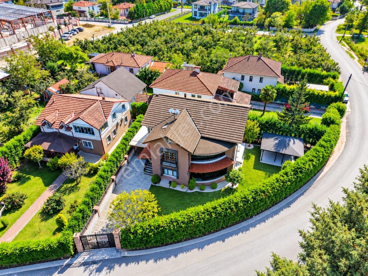Hak Emlak'tan Sarayyeri Mah.de Ultra Lüks Satılık 7+1 Villa — fotoğraf 4