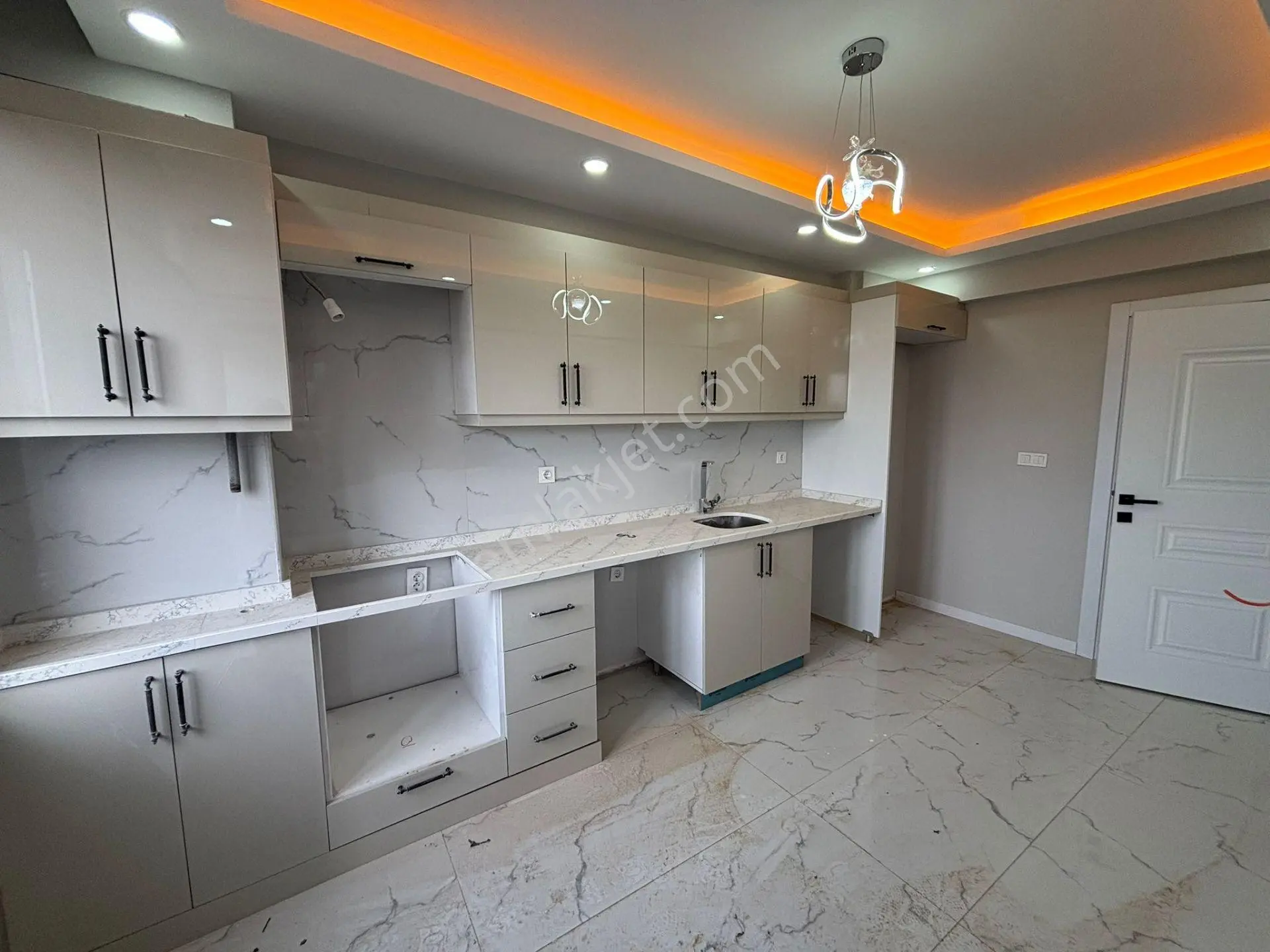 **eryıldız İnşaat'tan**devlet Hastanesi Yanı İskanlı K.otoparklı Lüks 2+1 %80 Kredli İmkanı — fotoğraf 13