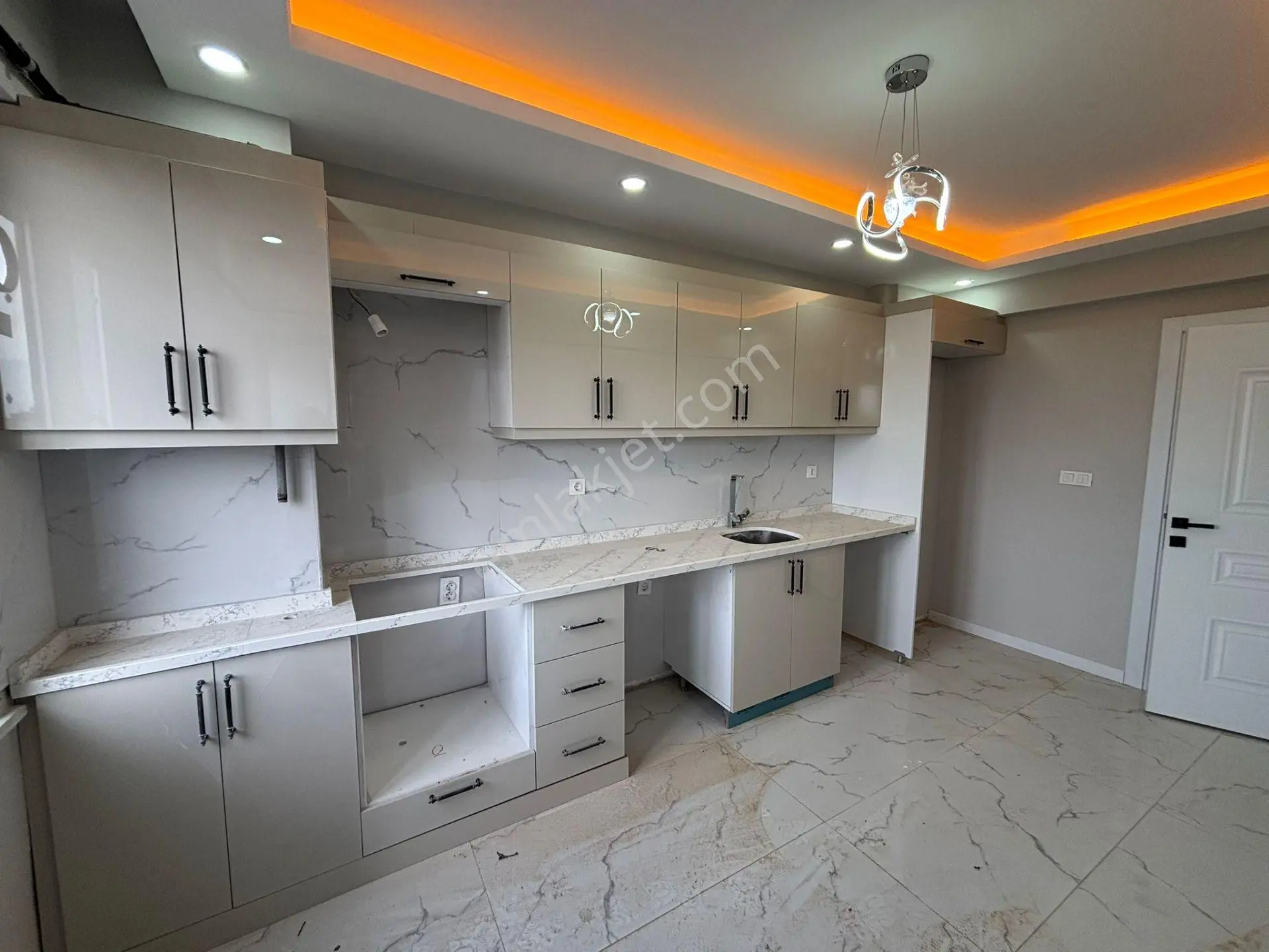 **eryıldız İnşaat'tan**devlet Hastanesi Yanı İskanlı K.otoparklı Lüks 2+1 %80 Kredli İmkanı — fotoğraf 15