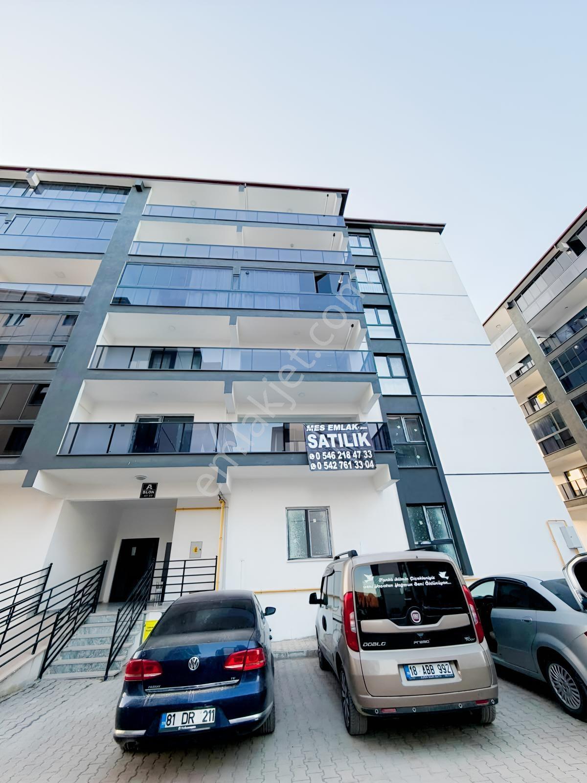 Mes Emlak'tan Şehrin En Güvenlikli Sitesinde 3+1 Satılık Daire — fotoğraf 3