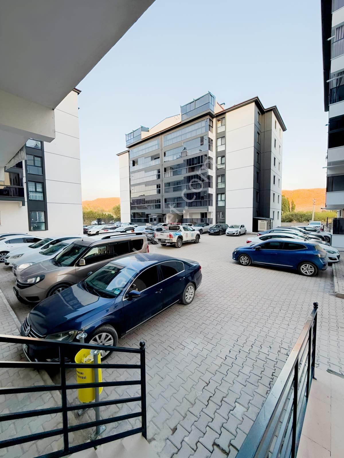 Mes Emlak'tan Şehrin En Güvenlikli Sitesinde 3+1 Satılık Daire — fotoğraf 4