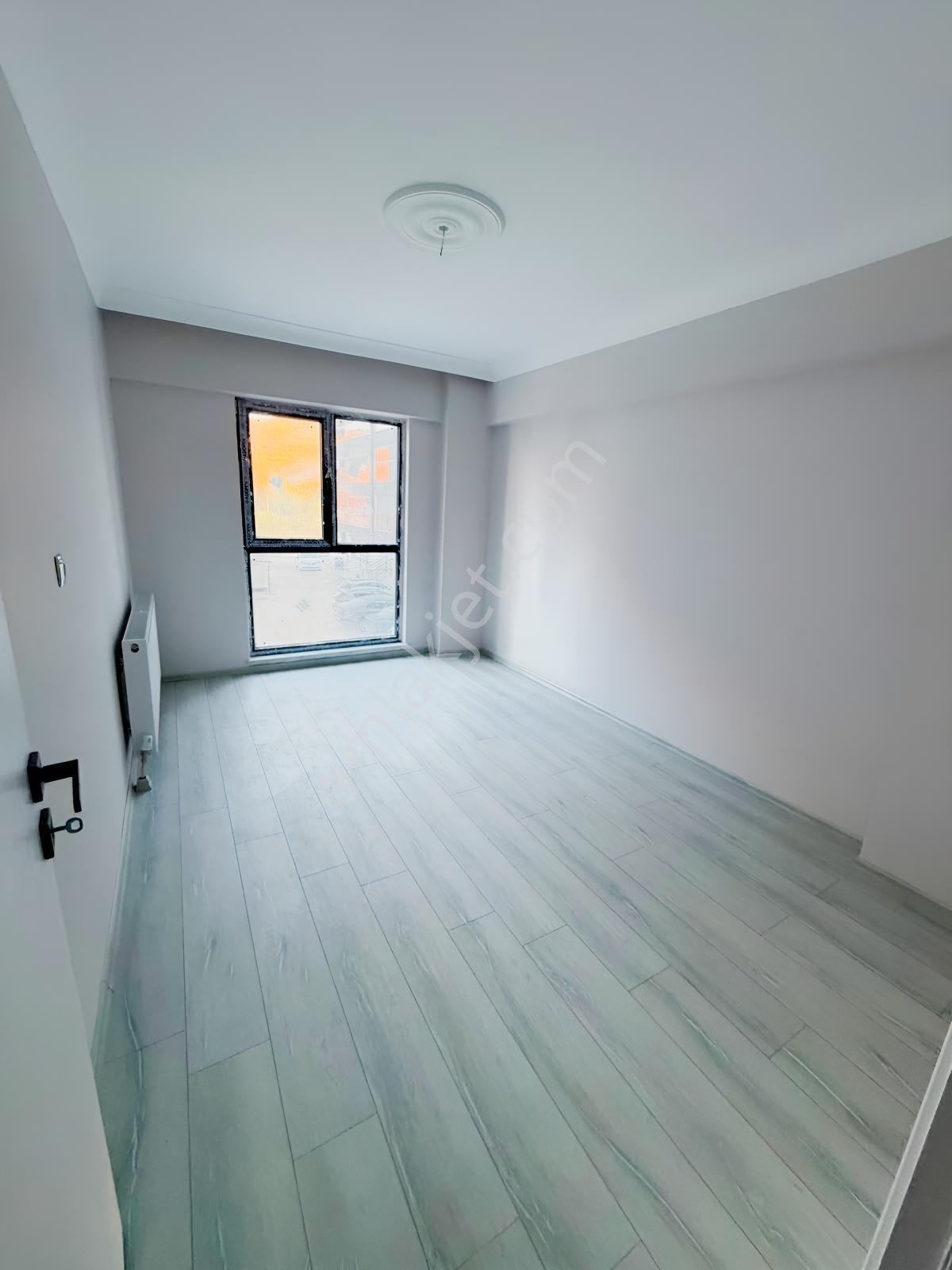 Mes Emlak'tan Şehrin En Güvenlikli Sitesinde 3+1 Satılık Daire — fotoğraf 14