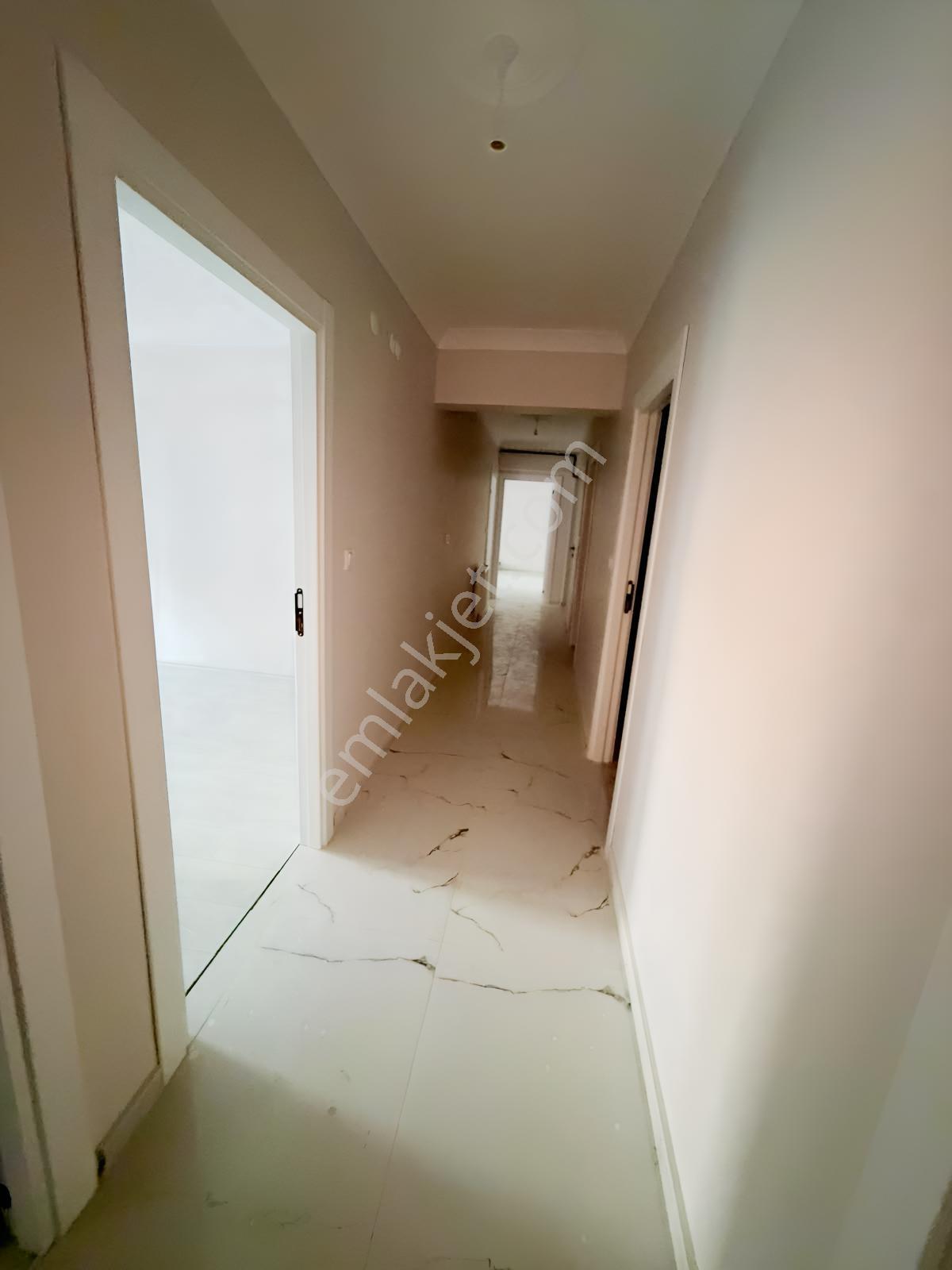 Mes Emlak'tan Şehrin En Güvenlikli Sitesinde 3+1 Satılık Daire — fotoğraf 24
