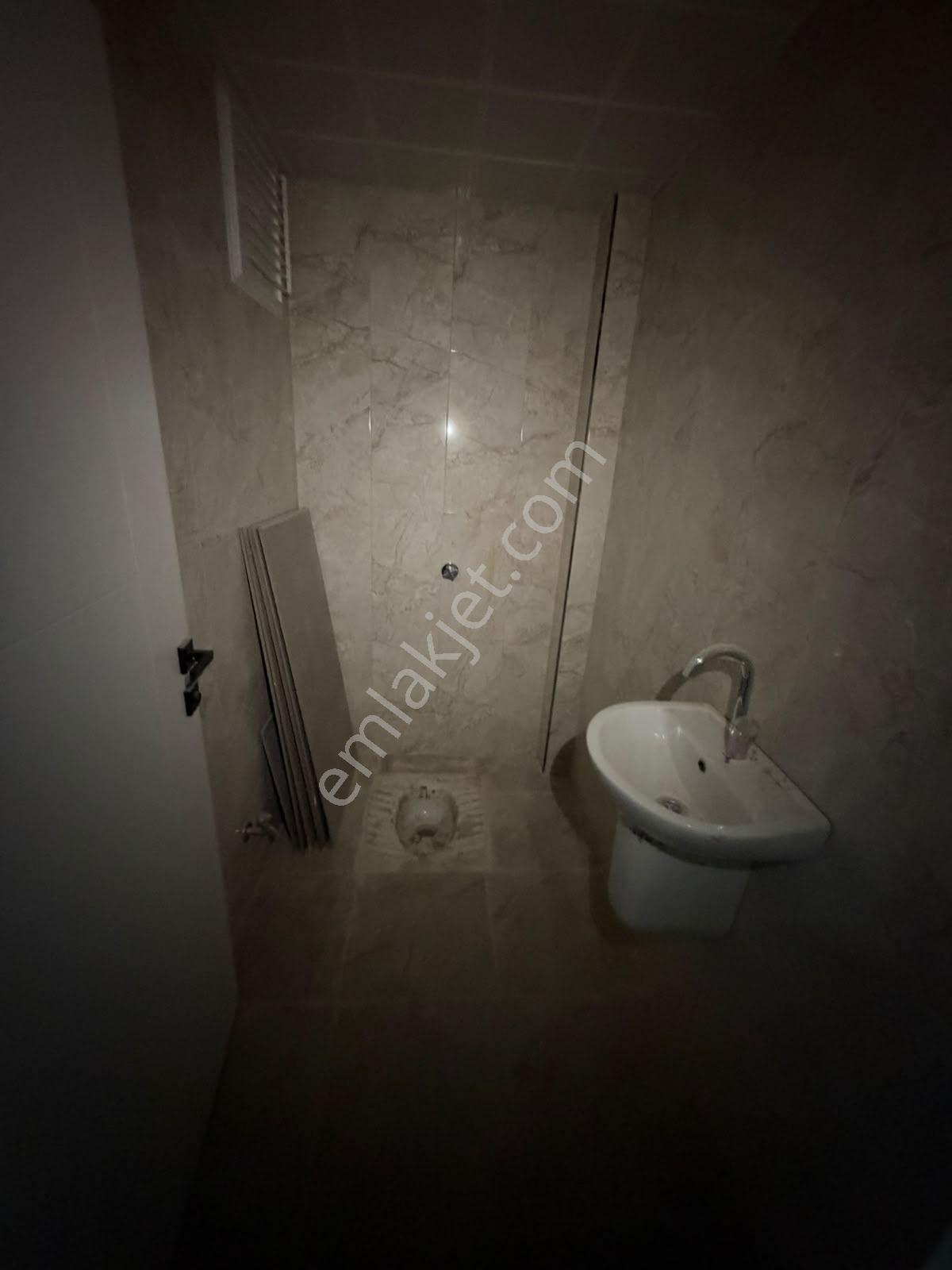 Mes Emlak'tan Şehrin En Güvenlikli Sitesinde 3+1 Satılık Daire — fotoğraf 26