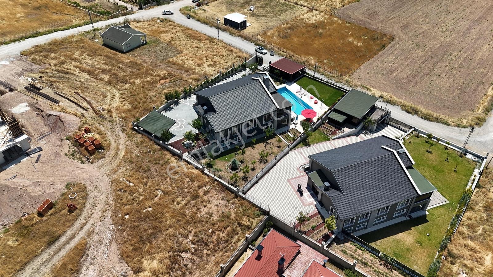 Gölbaşı Bahçelievler De 5+1 Havuzlu Müstakil Villa — fotoğraf 5