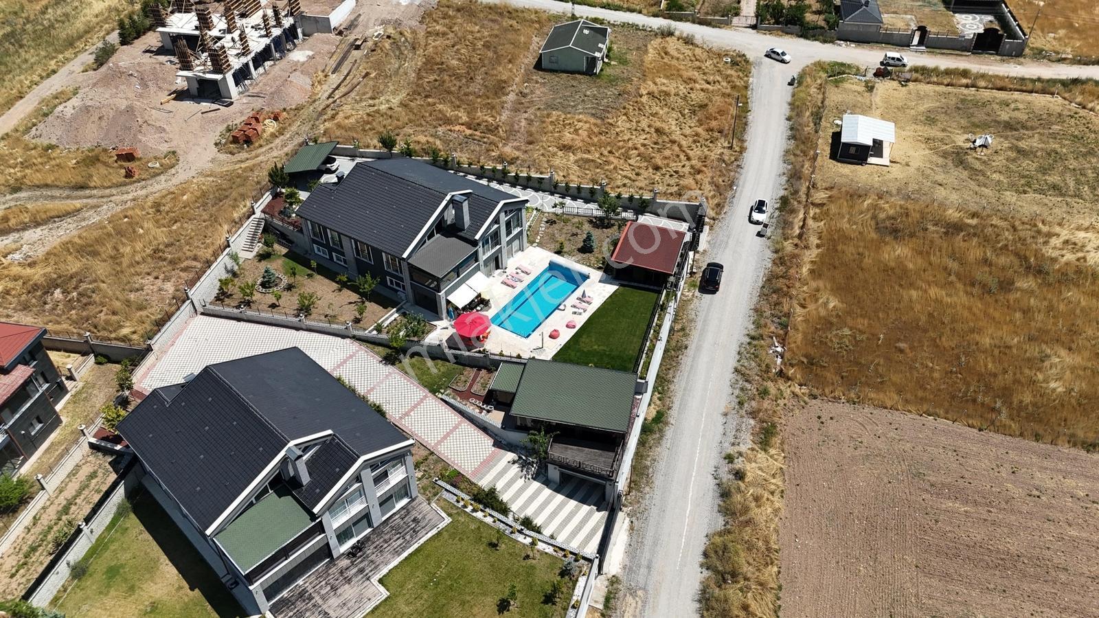 Gölbaşı Bahçelievler De 5+1 Havuzlu Müstakil Villa — fotoğraf 6