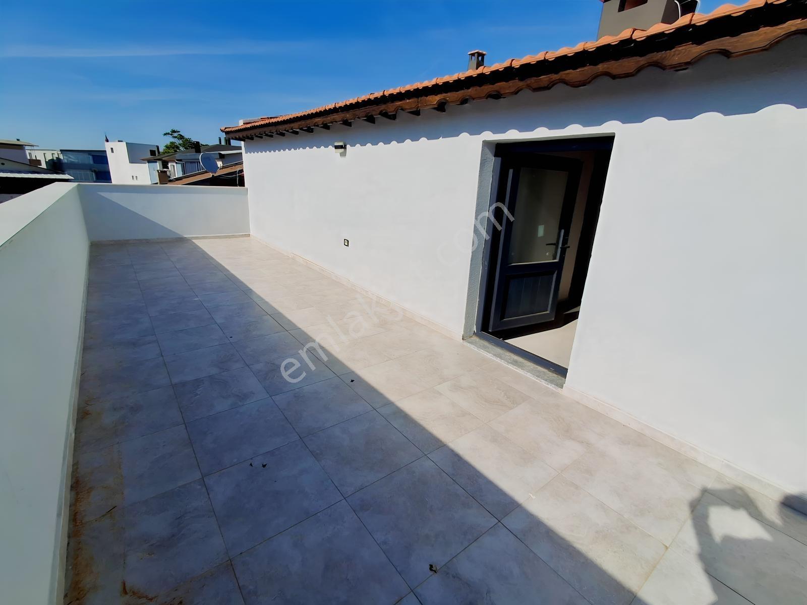 Bal Gayrimenkulden Gölcüklerde Geniş Bahçeli 3+1 Villa — fotoğraf 9