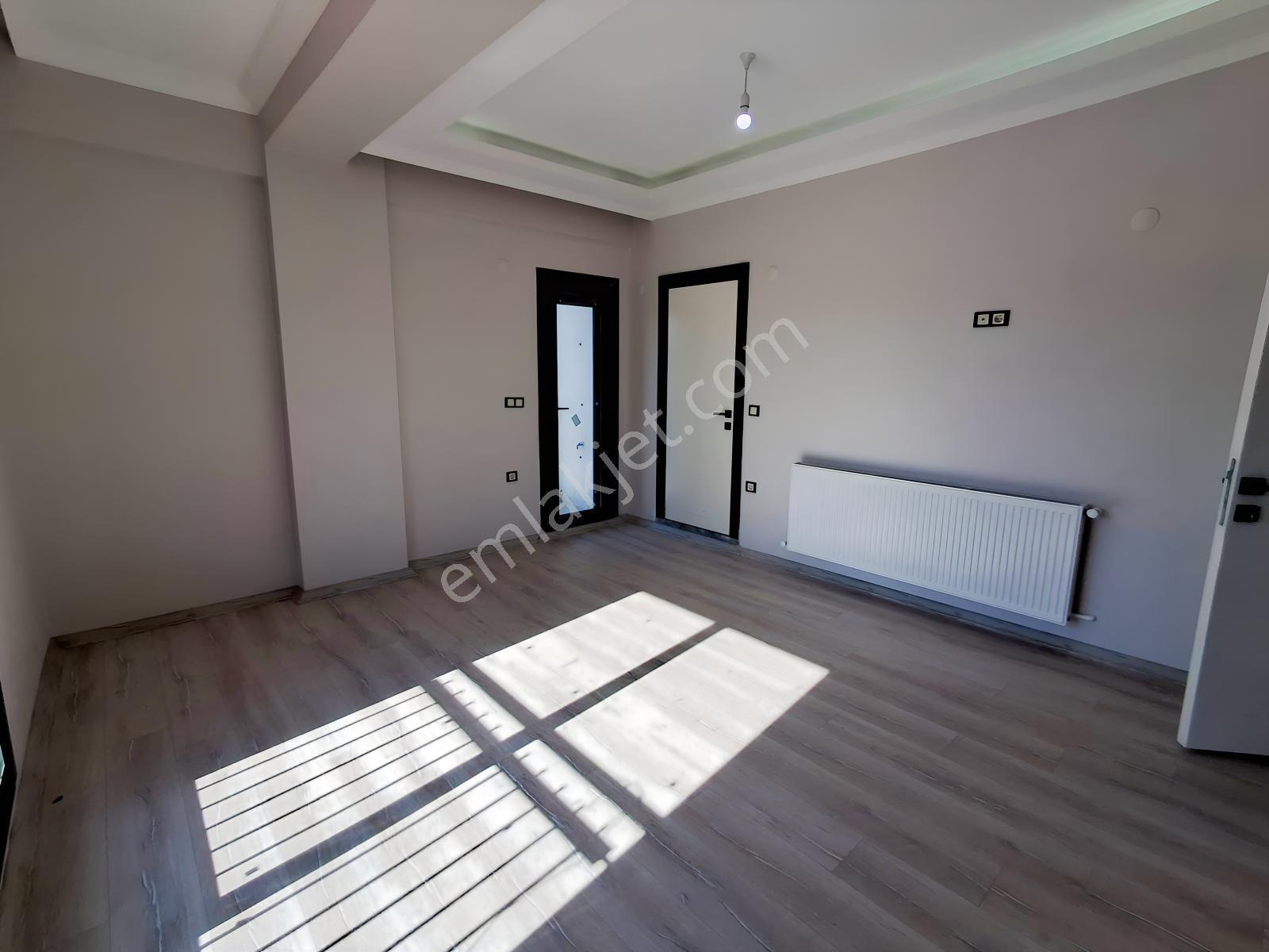 Bal Gayrimenkulden Gölcüklerde Geniş Bahçeli 3+1 Villa — fotoğraf 15