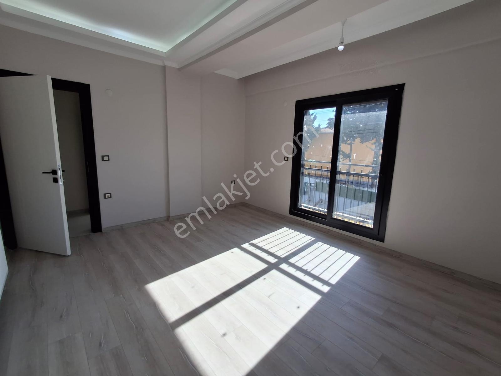 Bal Gayrimenkulden Gölcüklerde Geniş Bahçeli 3+1 Villa — fotoğraf 17