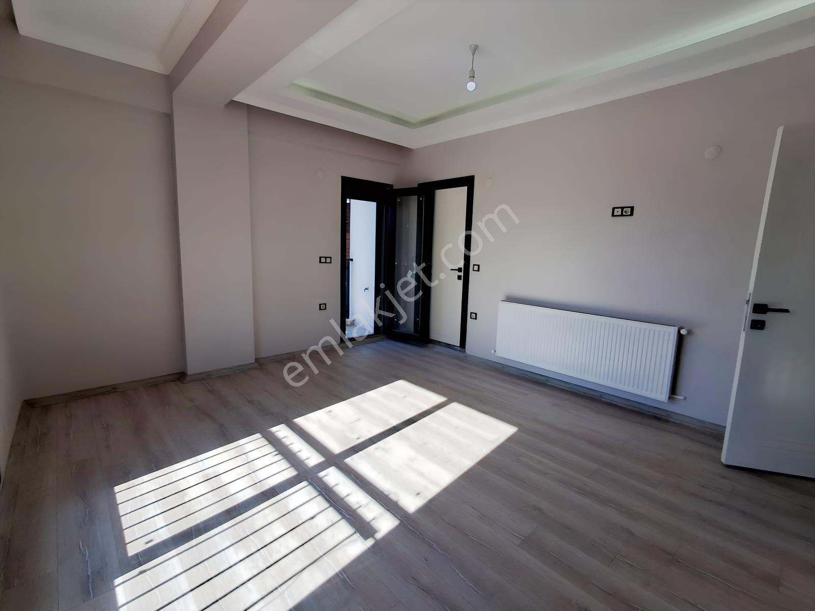 Bal Gayrimenkulden Gölcüklerde Geniş Bahçeli 3+1 Villa — fotoğraf 20