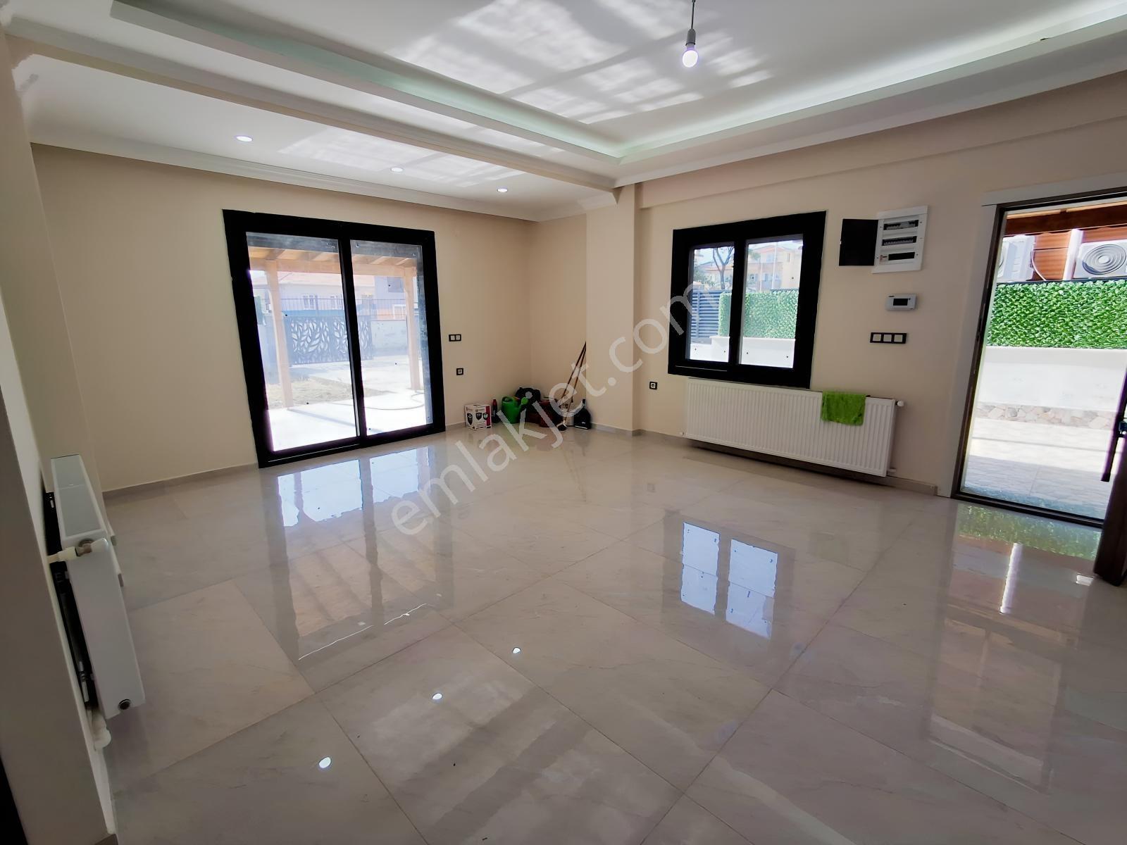Bal Gayrimenkulden Gölcüklerde Geniş Bahçeli 3+1 Villa — fotoğraf 35