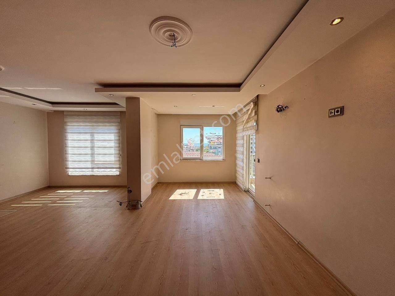 Fığla'da Full Manzaralı 5+1 280 M2 Dubleks 25 M2 Özel Depolu — fotoğraf 6