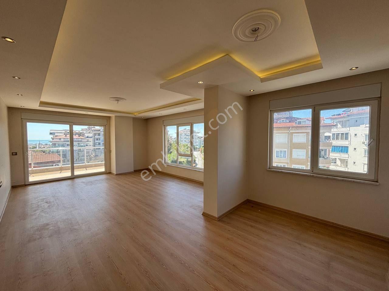 Fığla'da Full Manzaralı 5+1 280 M2 Dubleks 25 M2 Özel Depolu — fotoğraf 17