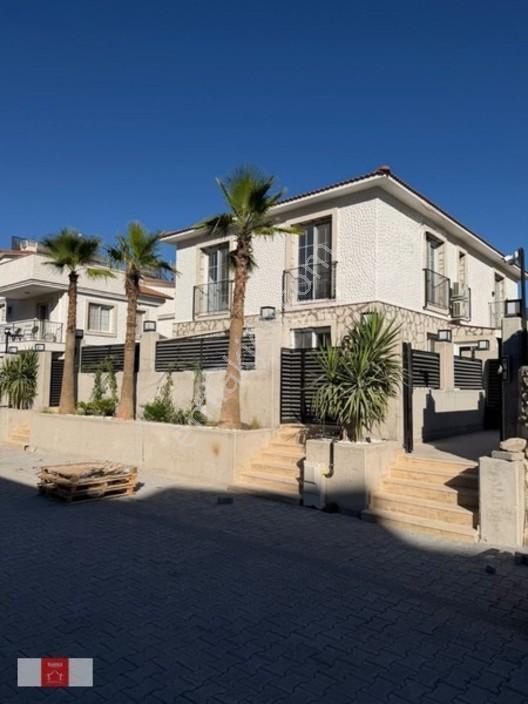 Urla Çeşmealtı Satılık 2 Adet 2+1 Ultra Lüx Daire & Villa — fotoğraf 2