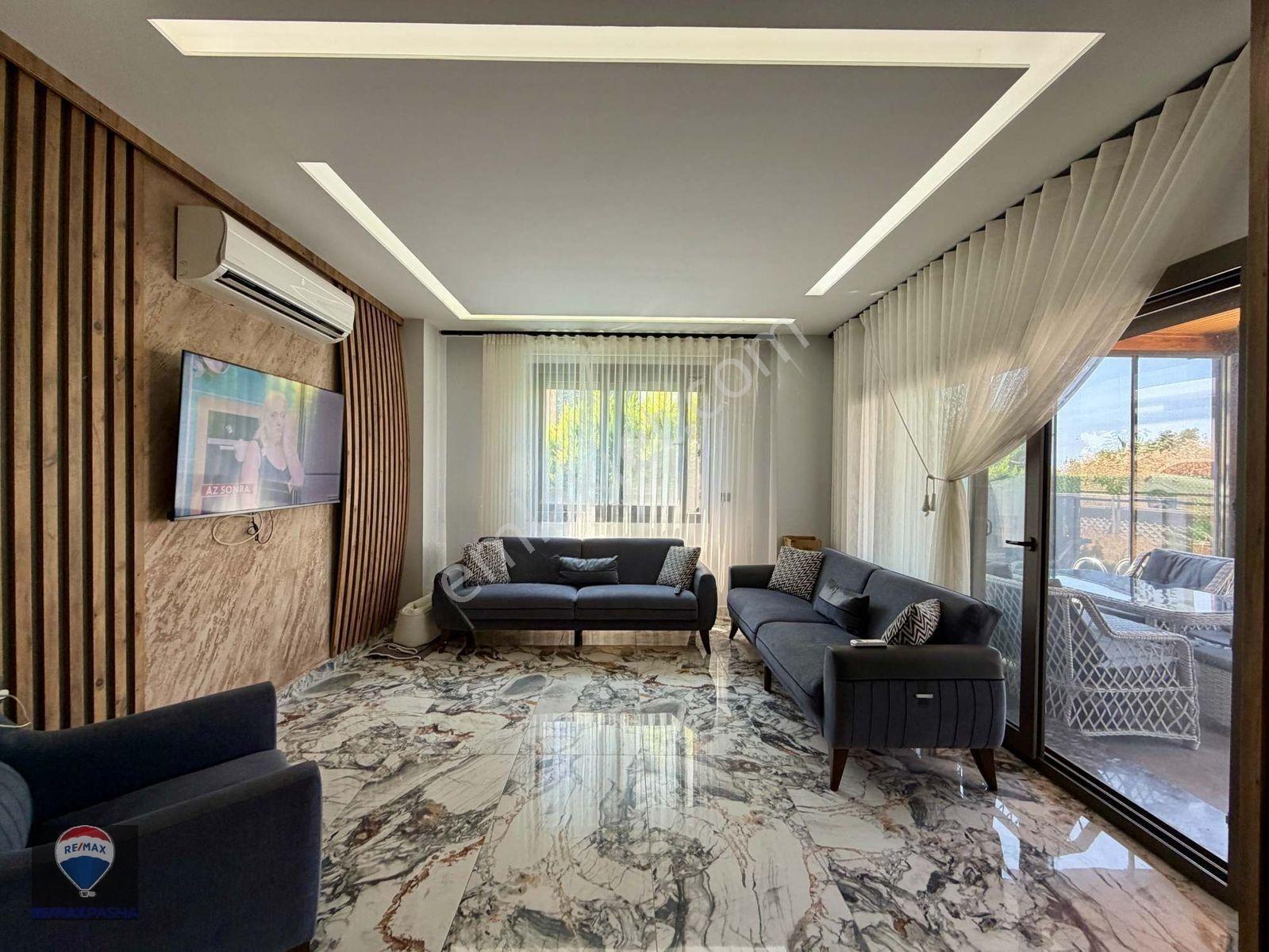 Kuşadası Davutlar’da 3+1 Eşyalı Özel Havuzlu Satılık Modern Villa — fotoğraf 15
