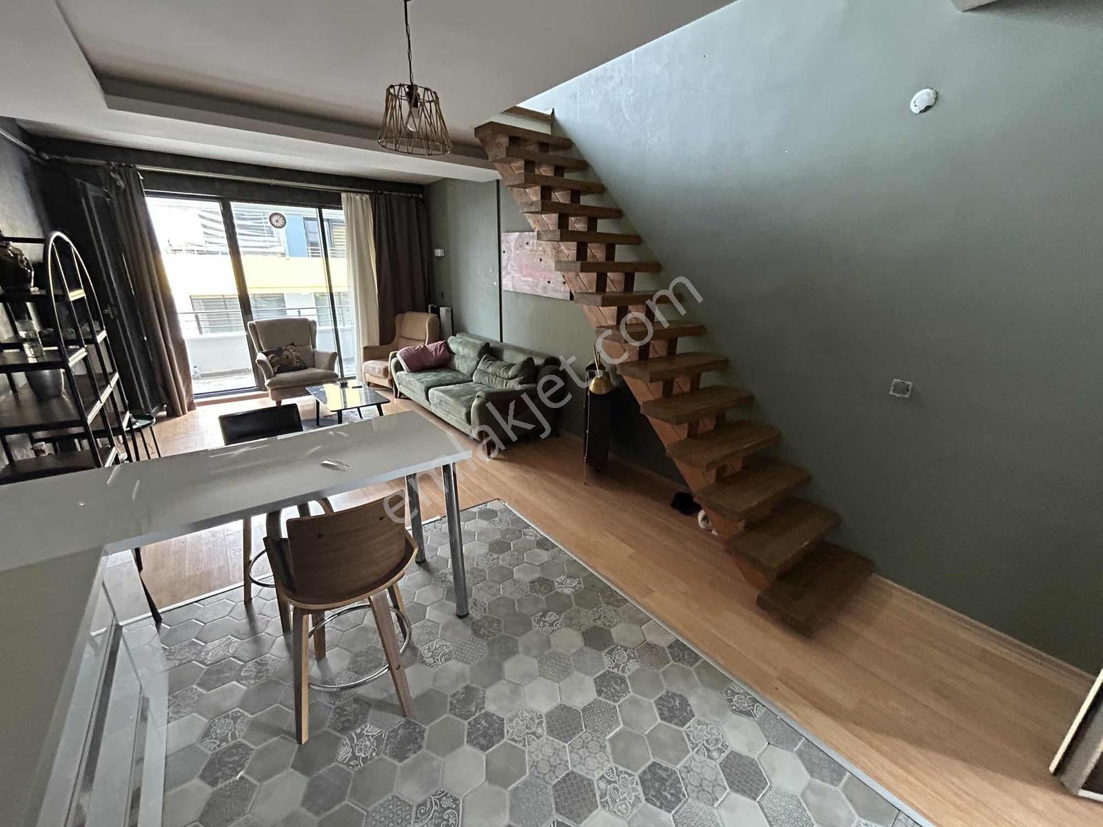 Elmakent'te Loft+çift Balkonlu Eşyalı Deniz M. Satılık 1+1 — fotoğraf 3