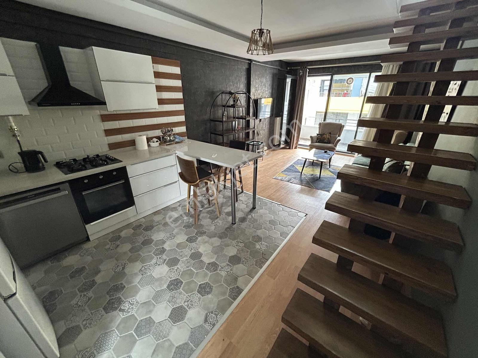 Elmakent'te Loft+çift Balkonlu Eşyalı Deniz M. Satılık 1+1 — fotoğraf 4
