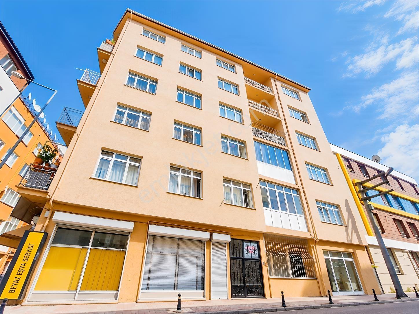Rw/Detay'Dan Kırmızıtoprak Ötnü Sok.Ta / Satılık 2+1 Daire