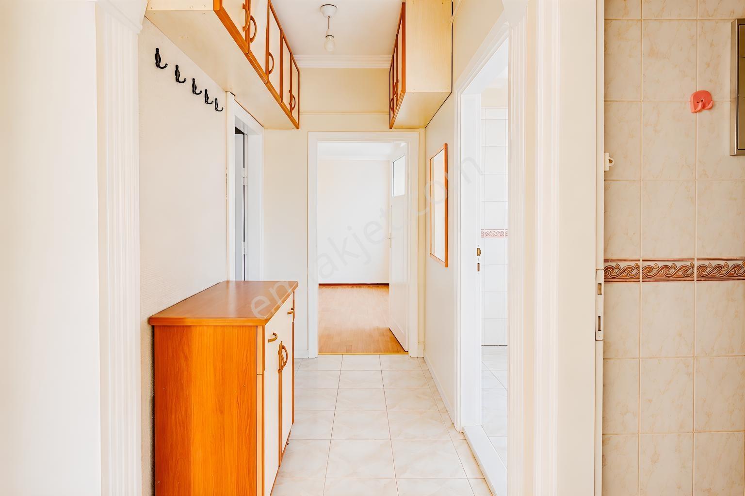 Rw/detay'dan Kırmızıtoprak Ötnü Sok.ta / Satılık 2+1 Daire — fotoğraf 9