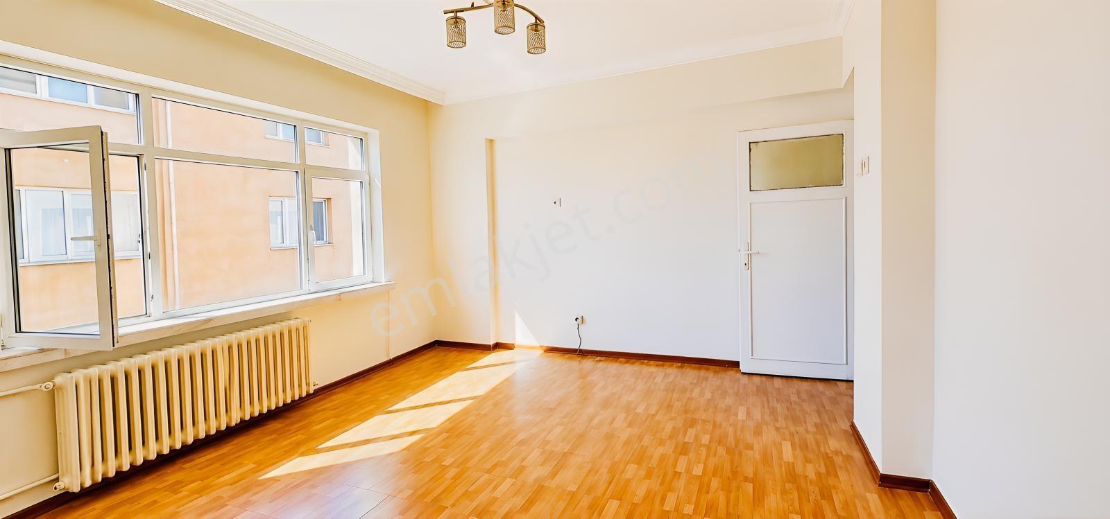 Rw/detay'dan Kırmızıtoprak Ötnü Sok.ta / Satılık 2+1 Daire — fotoğraf 11