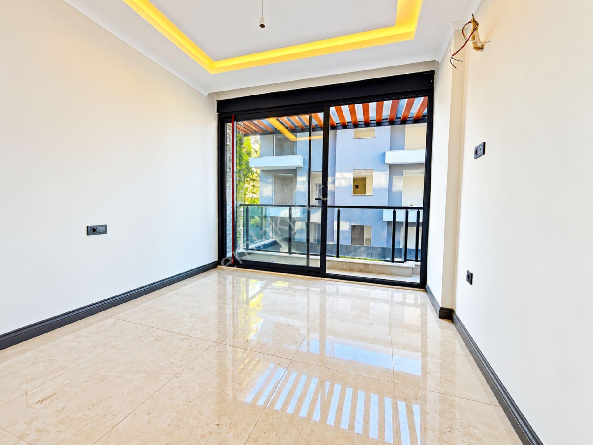 Alanya Hasbahçe'de Havuz Manzaralı 1+1 Daire — fotoğraf 13