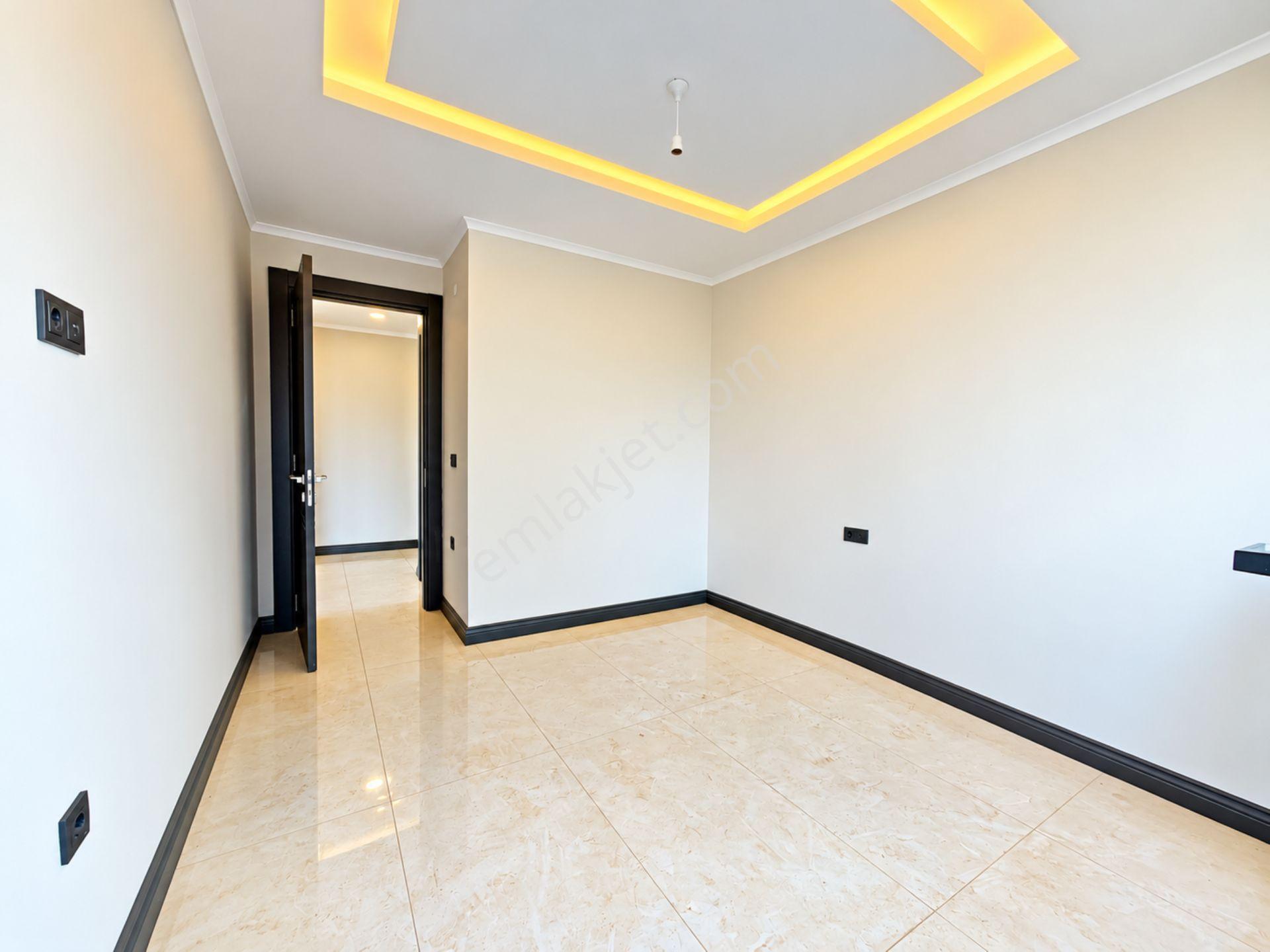 Alanya Hasbahçe'de Havuz Manzaralı 1+1 Daire — fotoğraf 14