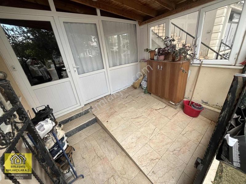 Başiskele'de 409m2 Arsa İçerisinde Satılık Müstakil 3 Katlı Bina — fotoğraf 6