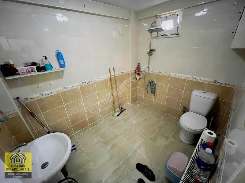 Başiskele'de 409m2 Arsa İçerisinde Satılık Müstakil 3 Katlı Bina — fotoğraf 14