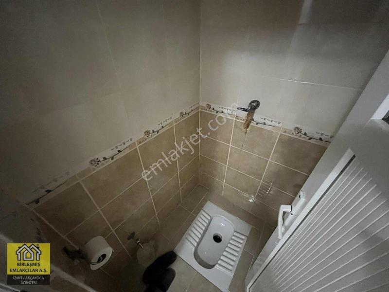 Başiskele'de 409m2 Arsa İçerisinde Satılık Müstakil 3 Katlı Bina — fotoğraf 15