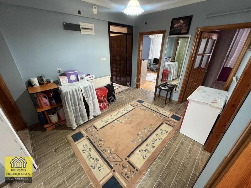 Başiskele'de 409m2 Arsa İçerisinde Satılık Müstakil 3 Katlı Bina — fotoğraf 16