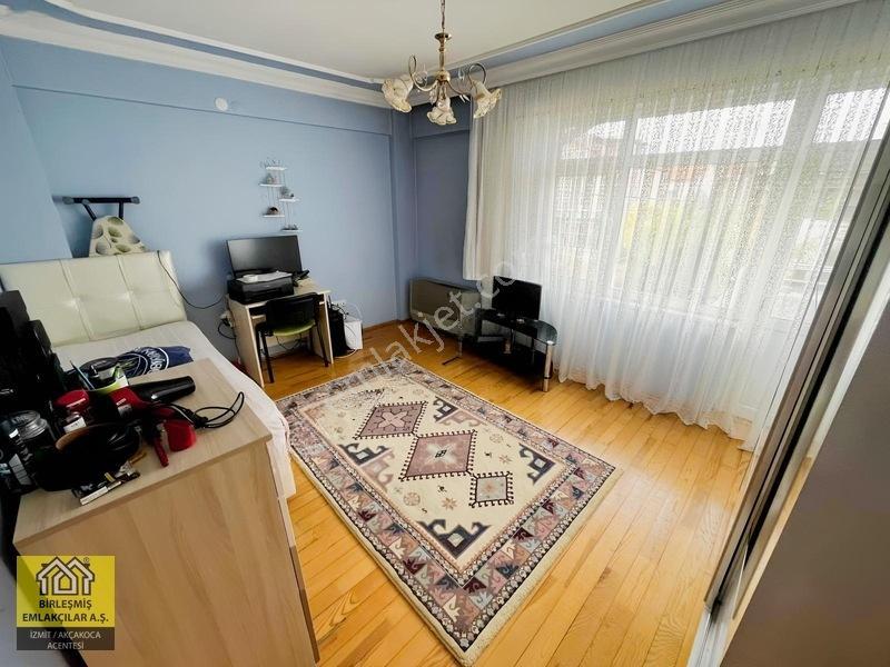 Başiskele'de 409m2 Arsa İçerisinde Satılık Müstakil 3 Katlı Bina — fotoğraf 17