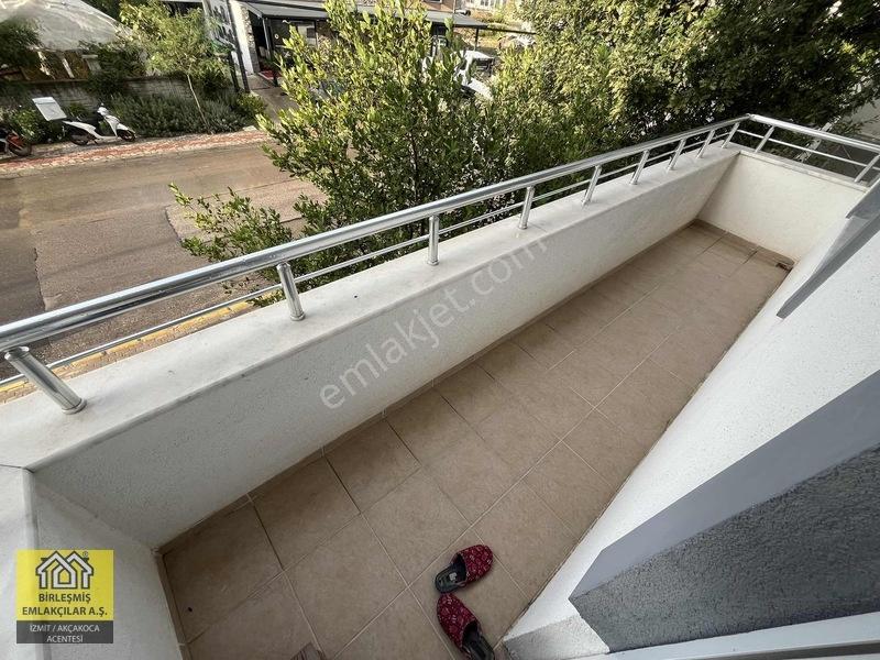 Başiskele'de 409m2 Arsa İçerisinde Satılık Müstakil 3 Katlı Bina — fotoğraf 18