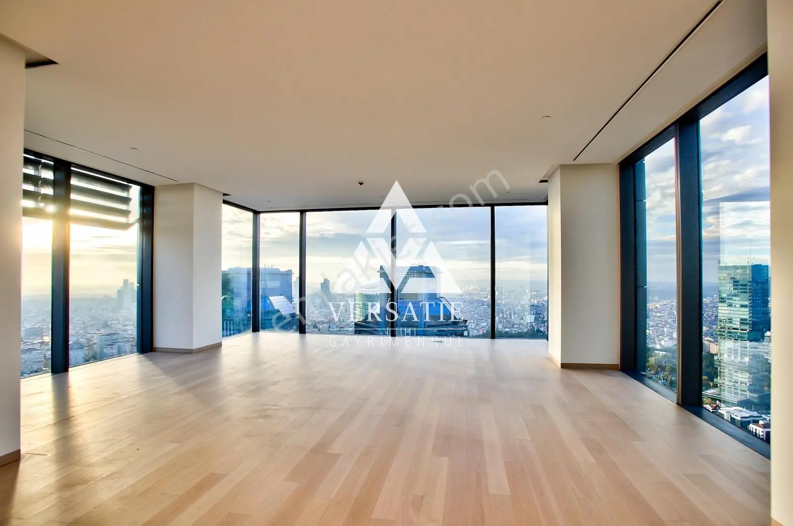 Çiftçi Towers Ön Kulede Boğaz Manzaralı 4+1 Satılık Daire — fotoğraf 2