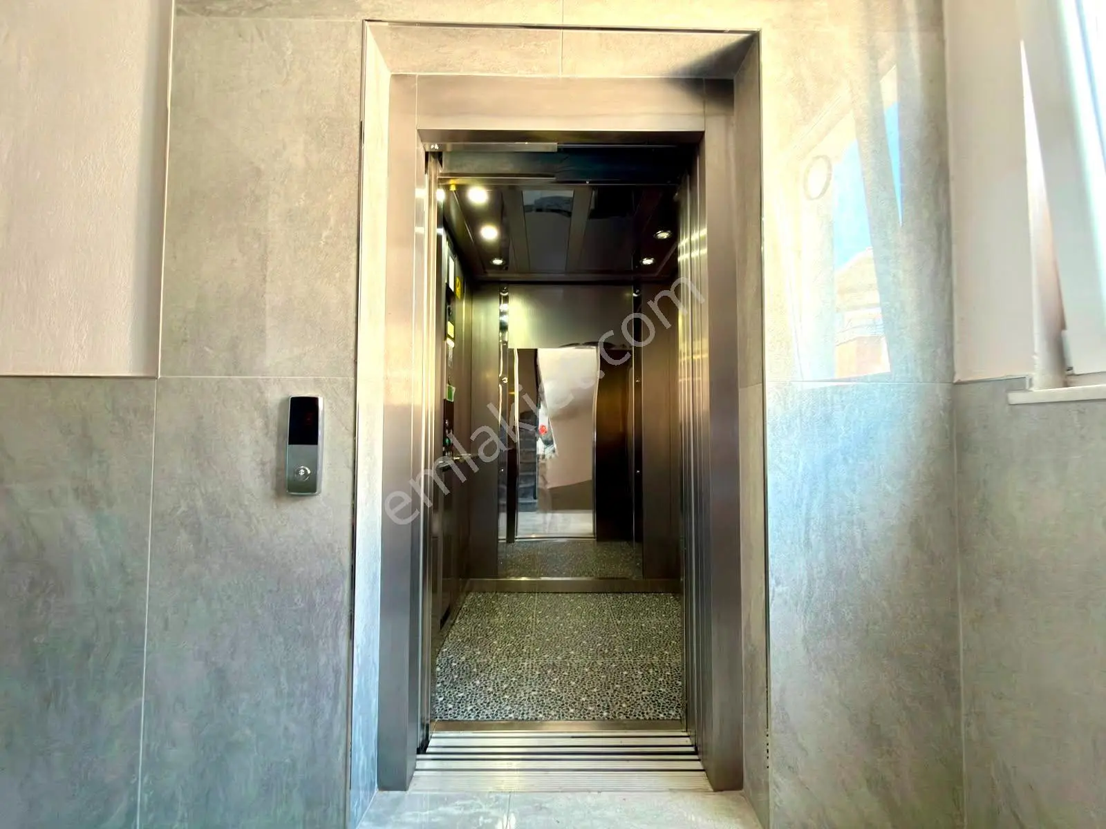 Referans'tan Akçay'da Çift Cephe Asansörlü Ebeveyn Banyolu 2+1 Daire — fotoğraf 8