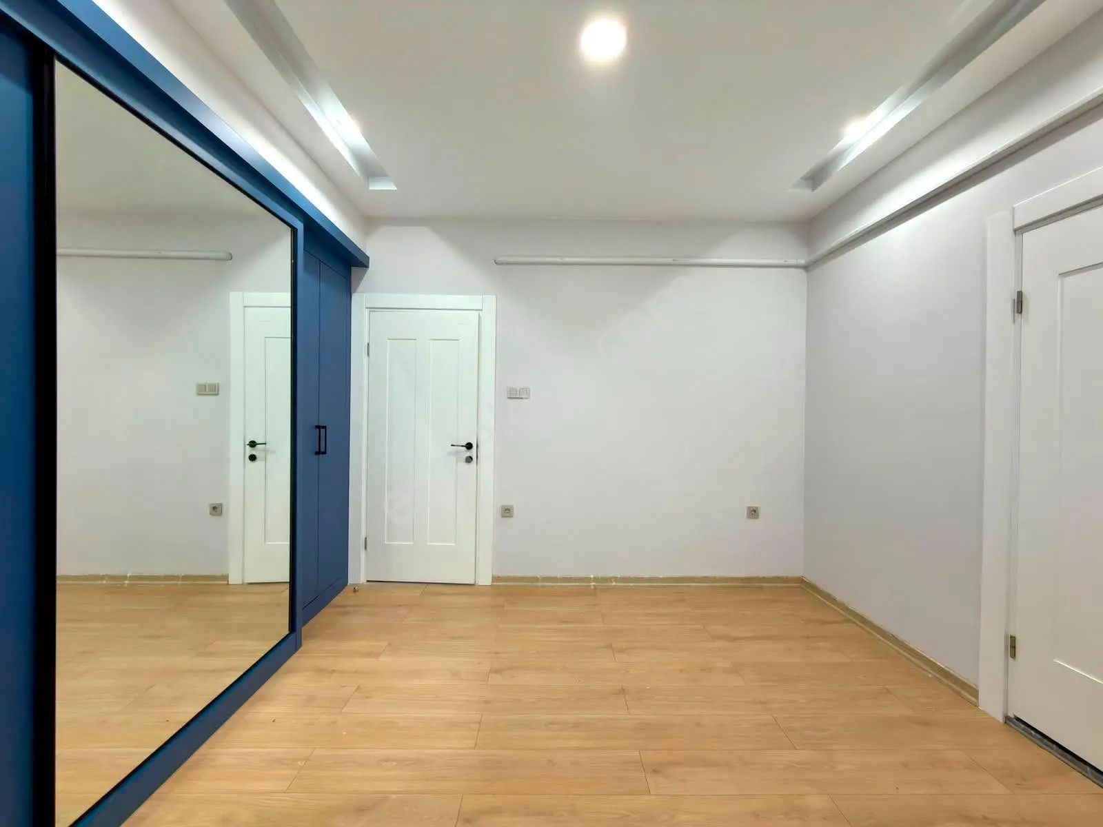 Referans'tan Akçay'da Çift Cephe Asansörlü Ebeveyn Banyolu 2+1 Daire — fotoğraf 9