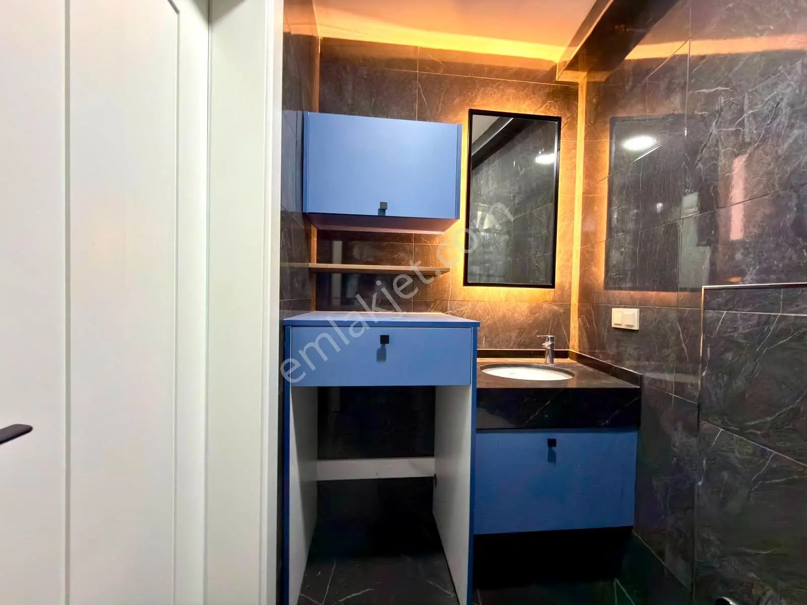 Referans'tan Akçay'da Çift Cephe Asansörlü Ebeveyn Banyolu 2+1 Daire — fotoğraf 10