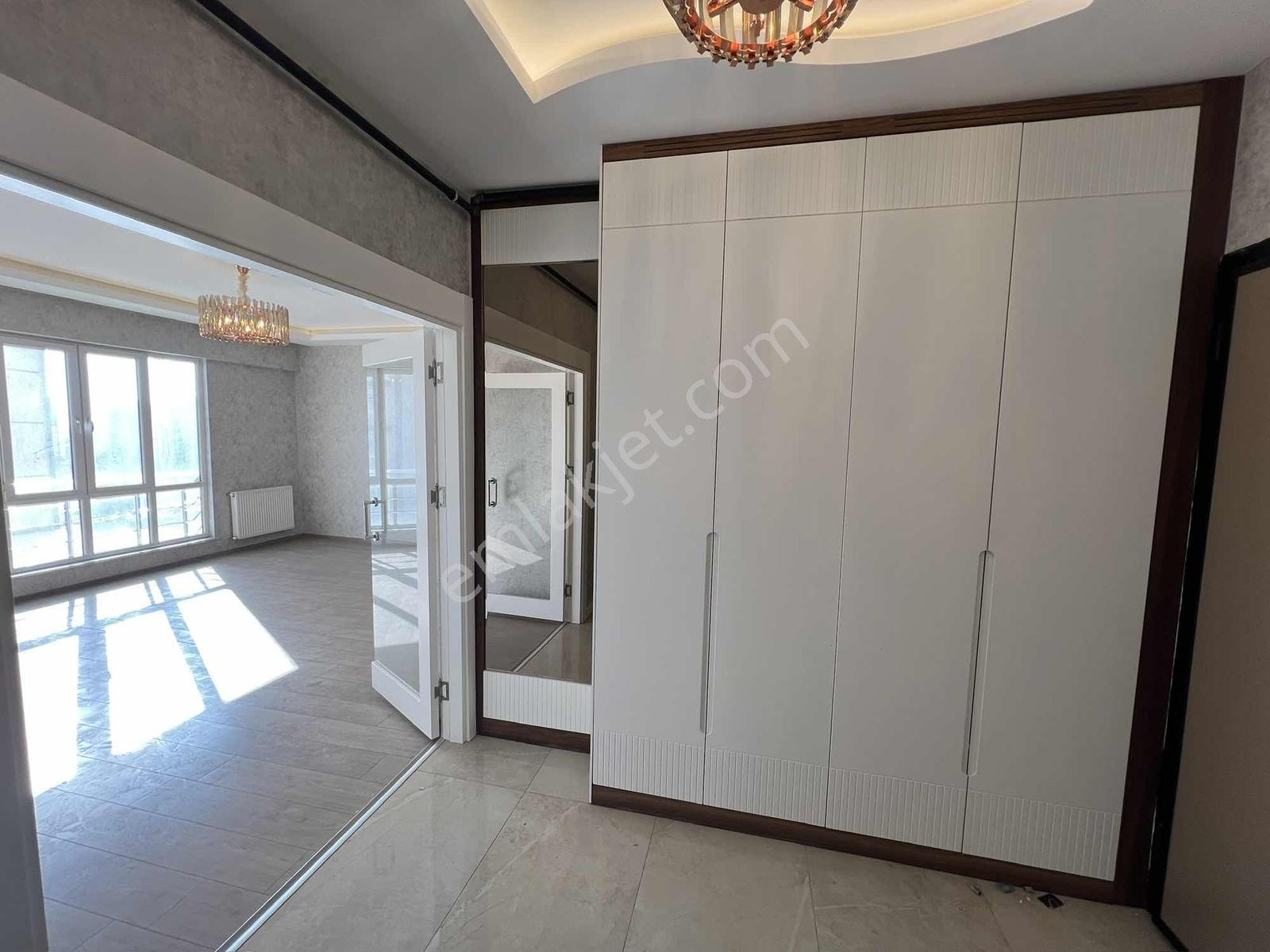 Konumdan Karataş Merkezde Ultra Lüks 3+1 Satılık Daire — fotoğraf 3