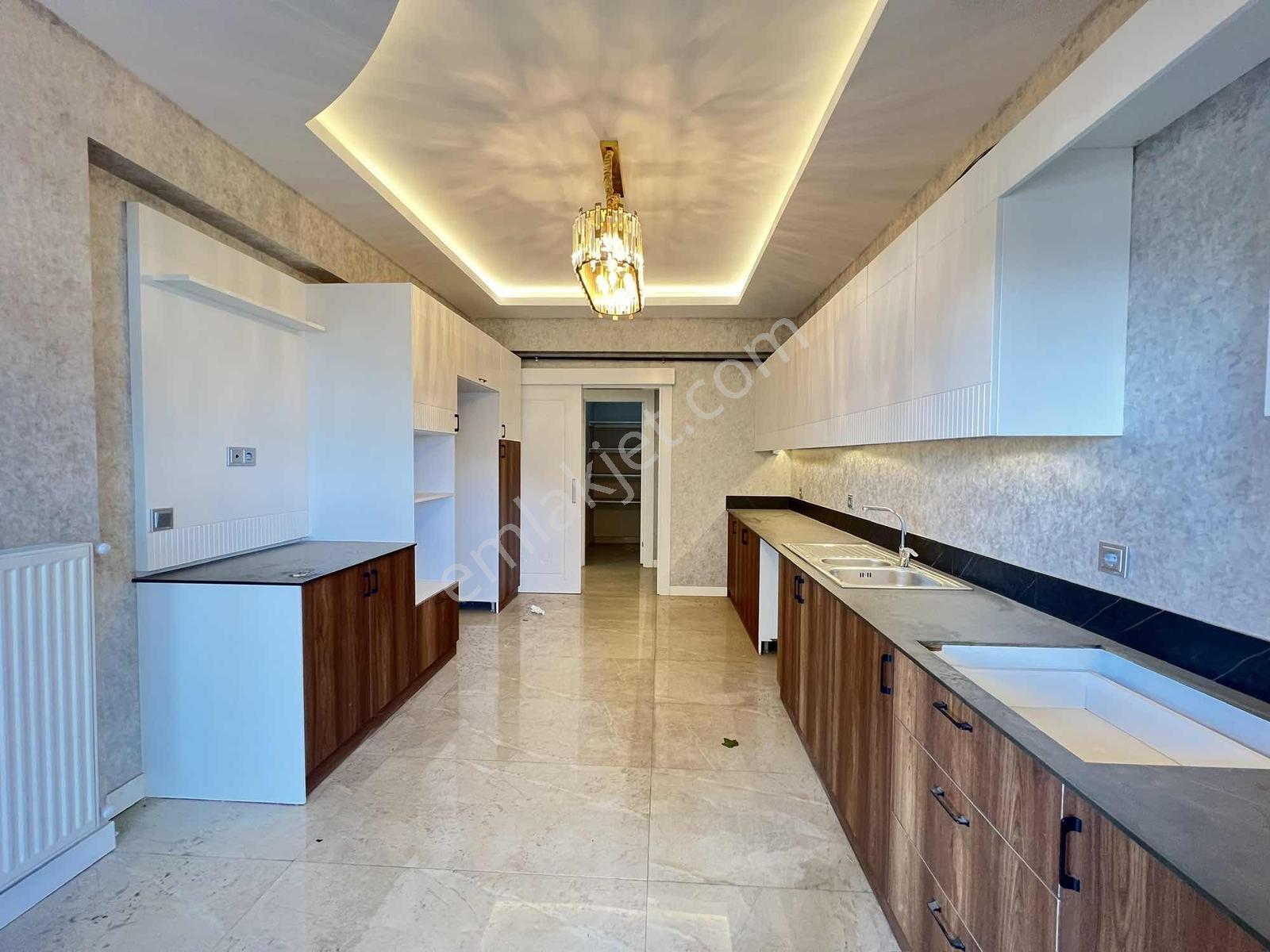 Konumdan Karataş Merkezde Ultra Lüks 3+1 Satılık Daire — fotoğraf 24