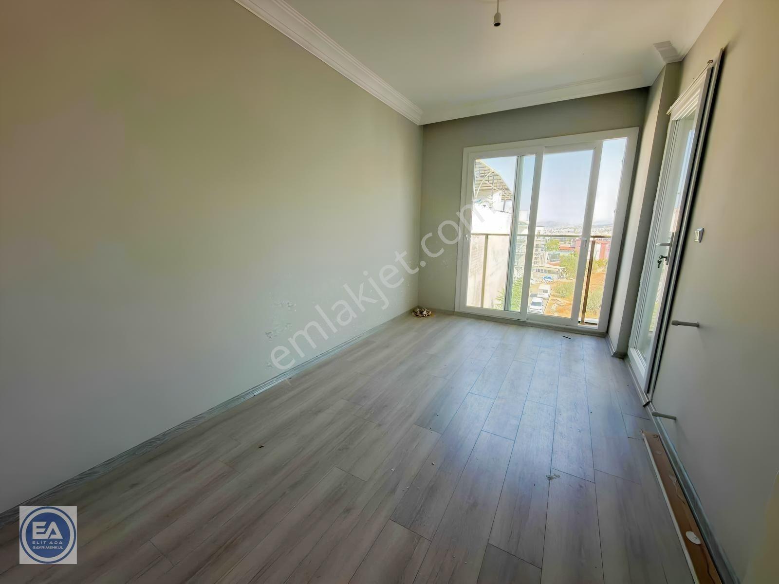 Kuşadası Davutlar Merkez Geniş 3+1 Dubleks Daire — fotoğraf 9