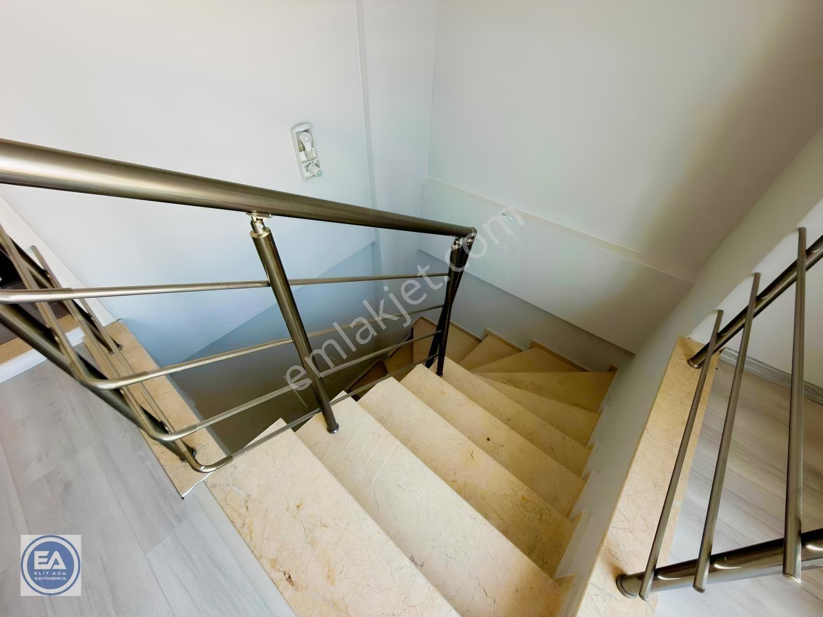Kuşadası Davutlar Merkez Geniş 3+1 Dubleks Daire — fotoğraf 16