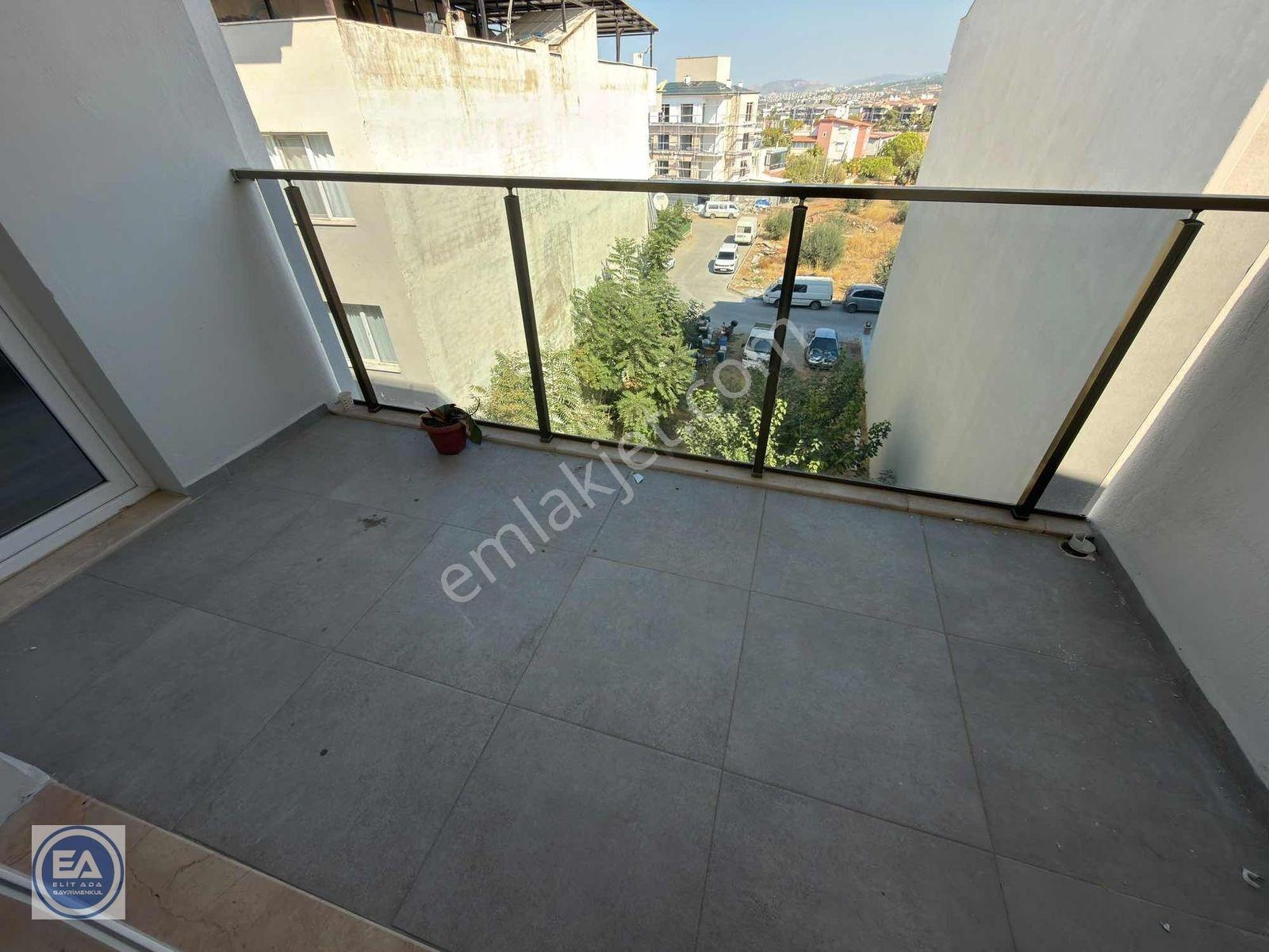 Kuşadası Davutlar Merkez Geniş 3+1 Dubleks Daire — fotoğraf 23
