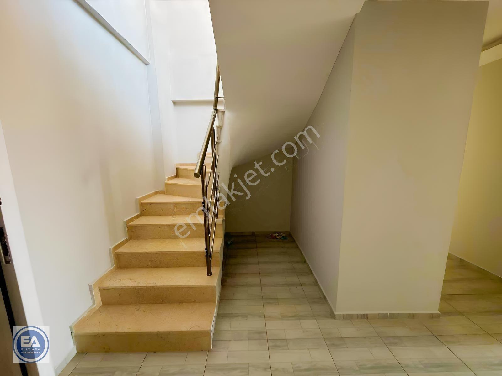 Kuşadası Davutlar Merkez Geniş 3+1 Dubleks Daire — fotoğraf 26