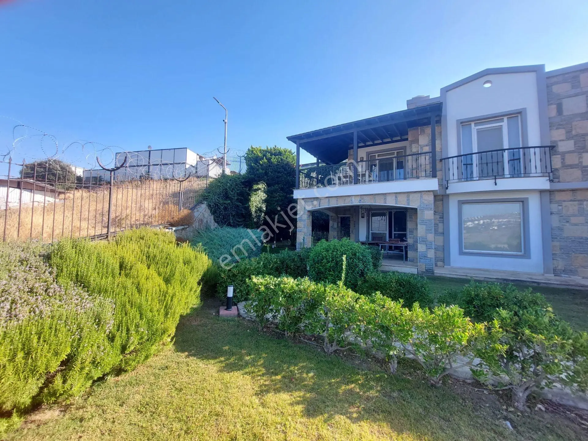 Bodrum Gündoğan Satılık Manzaralı Site İçi Dubleks Villa — fotoğraf 3