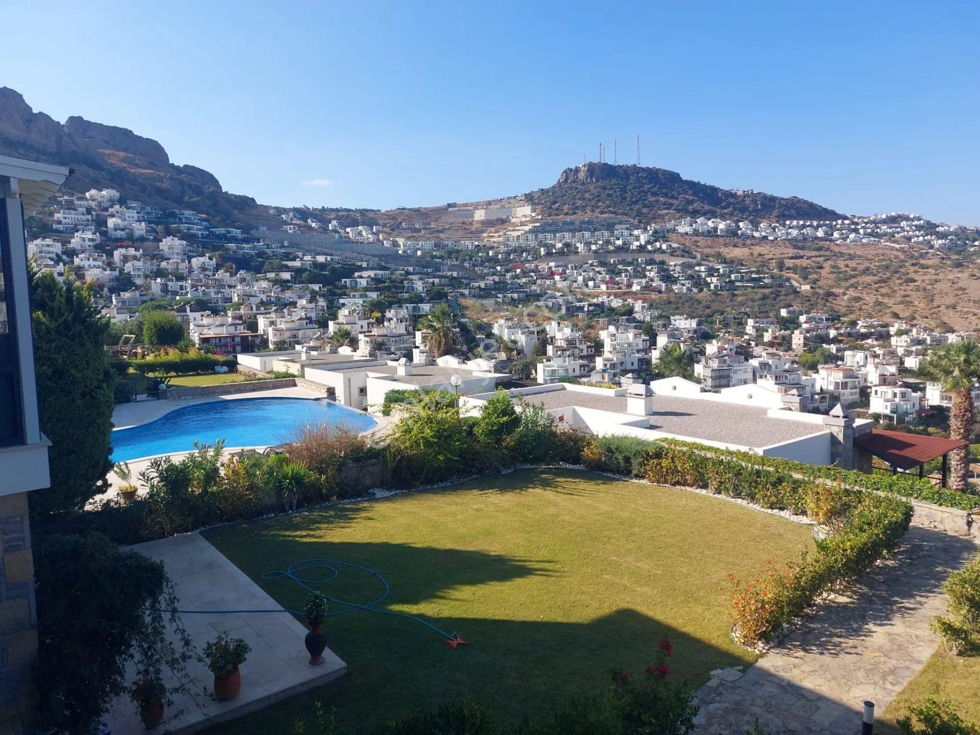 Bodrum Gündoğan Satılık Manzaralı Site İçi Dubleks Villa — fotoğraf 4