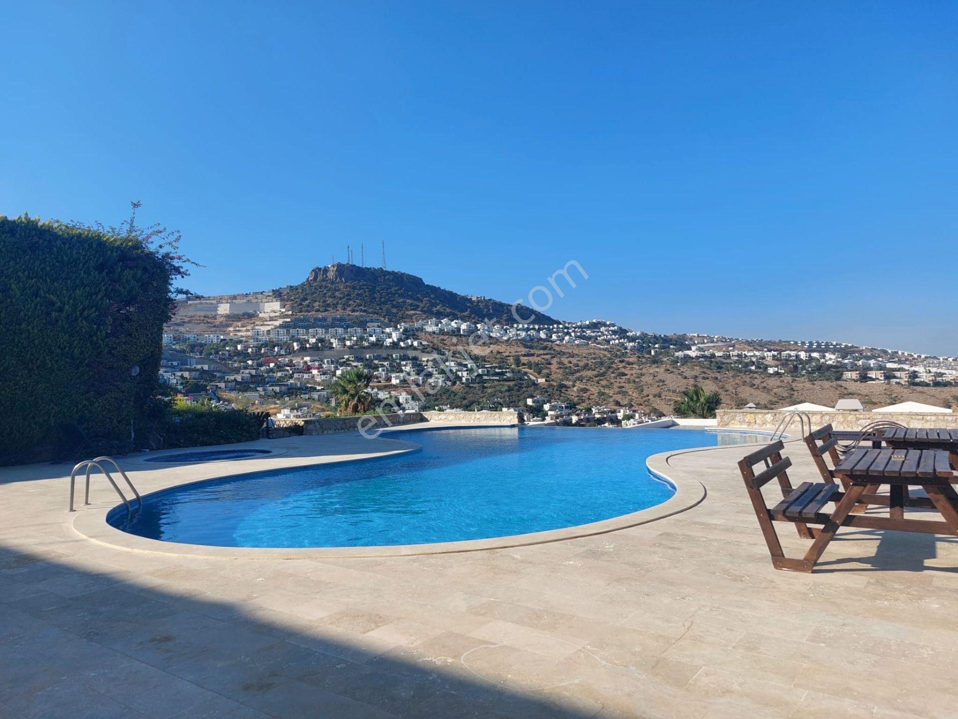 Bodrum Gündoğan Satılık Manzaralı Site İçi Dubleks Villa — fotoğraf 16
