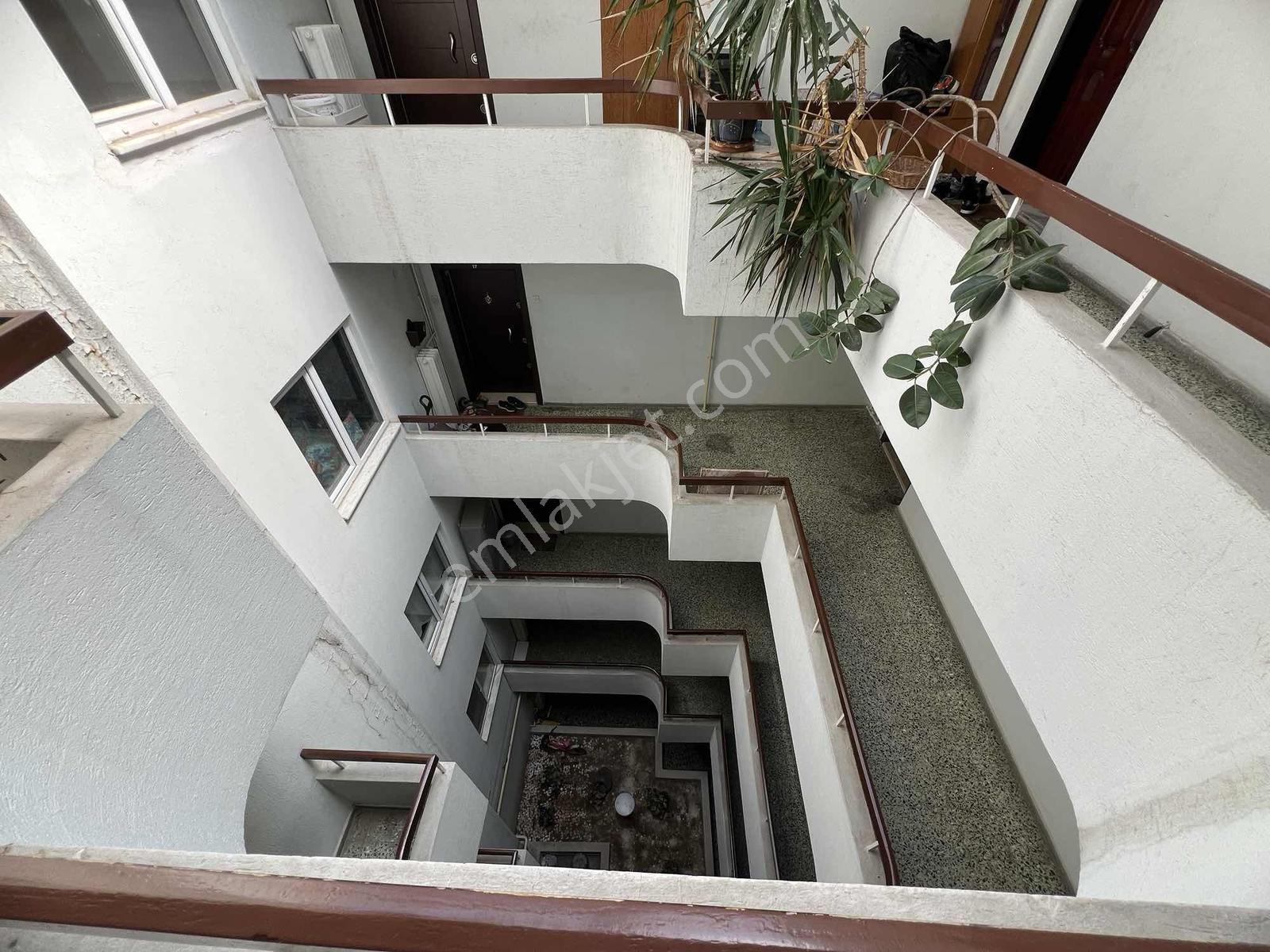 İzmır Karşıyaka, Bostanlı Satılık 3+1 Daıre — fotoğraf 18