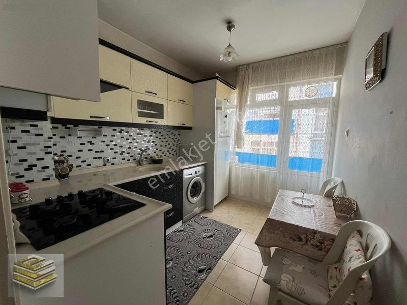 Ekipten Fırsat Eşyalı Satılık Daire 2+1 Daire Doğalgazlı — fotoğraf 4