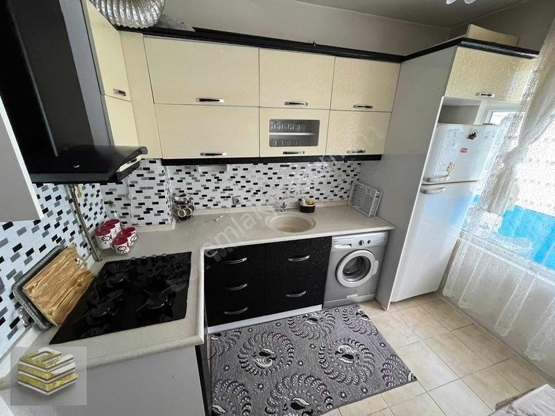 Ekipten Fırsat Eşyalı Satılık Daire 2+1 Daire Doğalgazlı — fotoğraf 5