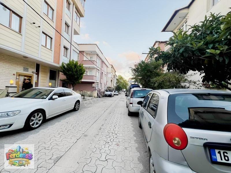 Ataşehirde Metro Ve Üniversiteye Yakın Satılık 2+1 Daire — fotoğraf 2